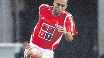 Luisao, central brasileño del Benfica, es uno de los centrales que interesa al Atlético.