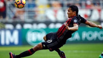 Carlos Bacca despu&eacute;s de su lesi&oacute;n tendr&aacute; que volver a ganarse un puesto en el Milan 