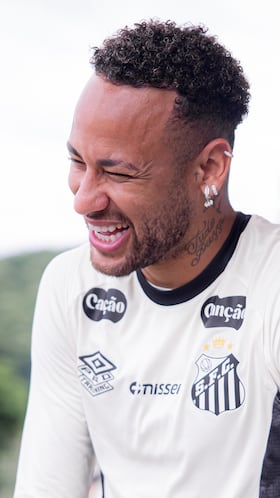 The Brazilian superstar shows why he’s still one of the most electrifying players in the world.