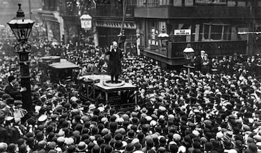 El 8 de mayo, el conservador Winston Churchill comenzó su primer mandato como primer ministro de Reino Unido (1940-1945). Tuvo un papel relevante en el transcurso de la II Guerra Mundial. 