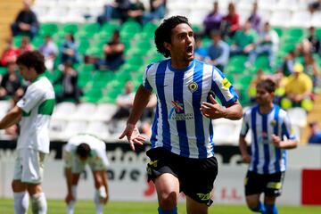 El centrocampista bogotano estuvo en cuatro clubes espa?oles. Lleg車 a Espa?a de la mano del Xerez (2006-08) donde jug車 35 encuentros y anot車 1 gol. Fich車 por el H谷rcules con los que jug車 un total de 108 partidos en las dos etapas en las que estuvo (2008-09 y 2010-12) y marc車 14 goles. Jug車 en el Zaragoza una temporada (2009-10) donde particip車 en 29 duelos anotando 4 goles. Su 迆ltimo equipo en Espa?a fue el Deportivo de La Coru?a (2012-13) donde disput車 28 encuentros en los que hizo 3 dianas.