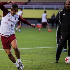 DIM apuesta por el volante venezolano Francisco Flores