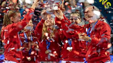 Las jugadoras de Suiza celebran su victoria en la final de la Billie Jean King Cup 2022.
