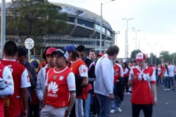 Marea roja: Los hinchas vivieron la novena de Santa Fe