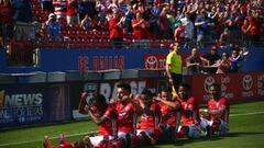 The canoe celebration seems to be a sign of unity as FC Dallas beat Philadelphia Union 2-0 with goals from Fabian Castillo and Maximiliano Urruti. Rumours are that Mauro Diaz planned the dry row.