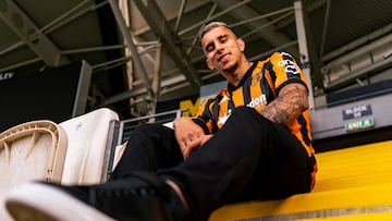 Hull City presume de Gustavo Puerta