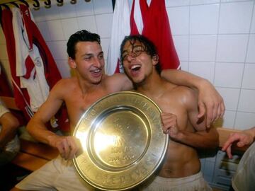 Ibrahimovic y Mido en el vestuario del Ajax