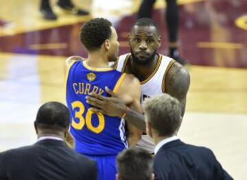 LeBron James y Stephen Curry.