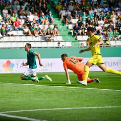 Sabin Merino no encuentra el camino al gol