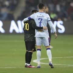 Messi and Cristiano in Riyadh: an embrace for the 1,613 goals