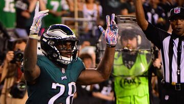 PHILADELPHIA, PA - OCTOBER 07: Running back Wendell Smallwood #28 of the Philadelphia Eagles celebrates his touchdown against the Minnesota Vikings during the fourth quarter at Lincoln Financial Field on October 7, 2018 in Philadelphia, Pennsylvania.   Corey Perrine/Getty Images/AFP
 == FOR NEWSPAPERS, INTERNET, TELCOS &amp; TELEVISION USE ONLY ==