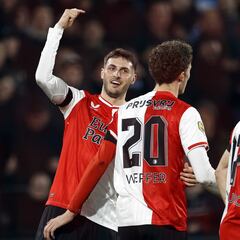 Gol de Santiago Giménez contra el Heracles