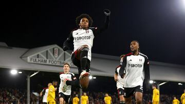 Soccer Football - Premier League - Fulham v Wolverhampton Wanderers - Craven Cottage, London, Britain - November 27, 2023 Fulham's Willian celebrates scoring their third goal with teammates Action Images via Reuters/Paul Childs NO USE WITH UNAUTHORIZED AUDIO, VIDEO, DATA, FIXTURE LISTS, CLUB/LEAGUE LOGOS OR 'LIVE' SERVICES. ONLINE IN-MATCH USE LIMITED TO 45 IMAGES, NO VIDEO EMULATION. NO USE IN BETTING, GAMES OR SINGLE CLUB/LEAGUE/PLAYER PUBLICATIONS.     TPX IMAGES OF THE DAY