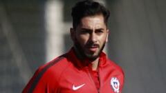 Johnny Herrera cumple condena y podrá viajar con la Roja