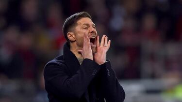 Soccer Football - DFB Cup - Quarter Final - Bayer Leverkusen v VfB Stuttgart - BayArena, Leverkusen, Germany - February 6, 2024 Bayer Leverkusen coach Xabi Alonso reacts REUTERS/Thilo Schmuelgen DFB REGULATIONS PROHIBIT ANY USE OF PHOTOGRAPHS AS IMAGE SEQUENCES AND/OR QUASI-VIDEO.