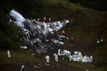 Operaciones de rescate del accidente a¨¦reo del vuelo que transportaba al Chapecoense.