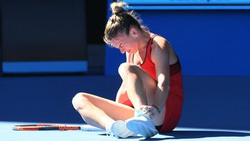 Simona Halep faces nervous wait over ankle injury