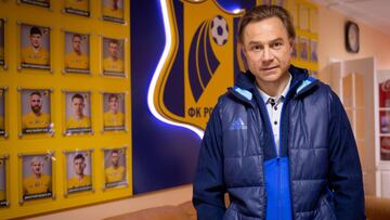 16/04/18 ENTREVISTA A VALERI KARPIN ENTRENADOR DEL ROSTOV DE RUSIA
PUBLICADA 21/04/18 NA MA35 3COL
