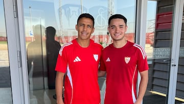 Un tercer chileno llega al Sevilla y Alexis Sánchez le da la bienvenida
