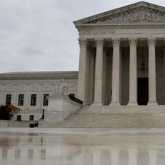 What is Roe v Wade in law? What happened in 1973?