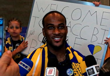 El canadiense llega con 27 años al Maccabi Tel Aviv. Hace dos temporadas, salió campeón de la NBA con Boston Celtics, los cuales le ofrecieron posteriormente una renovación con un contrato de 2,5 millones por temporada. Para sopresa de muchos, Oshae lo rechazó y se quedó como agente libre para firmar, la campaña pasada, un contrato de 10 días con Philadelphia 76ers, donde Brissett disputó 6 partidos y promedió por encuentro 8.7 puntos y 3.7 rebotes.