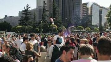 <b> ESCASA PARTICIPACIÓN </b> Poco más de 15.000 socios del Real Madrid se han acercado a dejar su voto en la carpa dispuesta junto al Santiago Bernabéu.