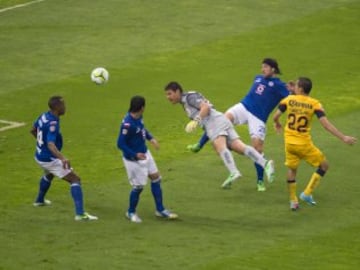 Gol de Moisés Muñoz en la final del Clausura 2013