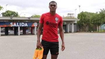 Efmamjjasond González firma contrato con San Lorenzo