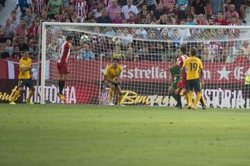 Stuani marca el 2-0.