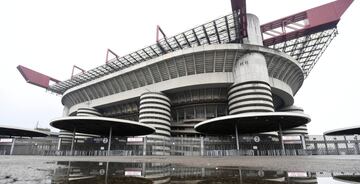 Vista exterior del estadio de San Siro de Milán.