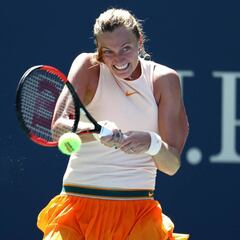 Kvitova no se equivoca y Tsurenko elimina a Wozniacki