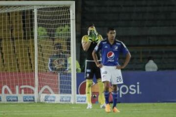 En el segundo tiempo Millonarios descuidó su defensa y en minuto 89 sufrió el 2-1 de Junior.