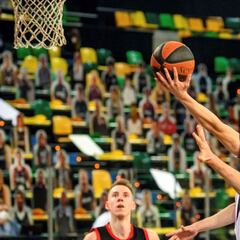 El Unicaja no falla en Bilbao en su pelea por el billete copero