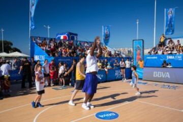 La Coruña disfrutó con todo el esplendor de la NBA Zone