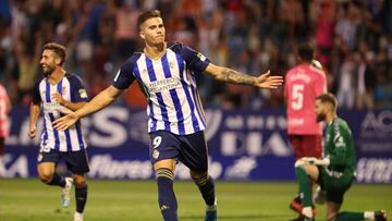 La Deportiva tambi¨¦n ampl¨ªa el contrato a Kaxe