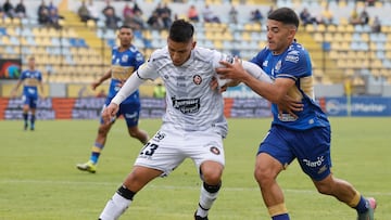 Futbol, Everton vs Deportes Limache
Sexta fecha, campeonato nacional
El jugador de Deportes Limache Yerko Gonzalez, izquierda, disputa el balon con Braian Martinez de Everton durante el partido de primera division realizado en el Estadio Sausalito de Viña del Mar, Chile.
07/03/2026
Sebastian Cisternas/Photosport
Football, Everton vs Deportes Limache
Sixth turn National Championship 2026.
Deportes Limache’s player Yerko Gonzalez, left, vies for the ball against Braian Martinez of Everton during the first division match held at the Sausalito stadium in Vina Del Mar Chile.
07/03/2026
Sebastian Cisternas/Photosport
