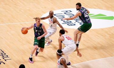 El Unicaja aniquila a la Reggiana y se acerca a la Final Four