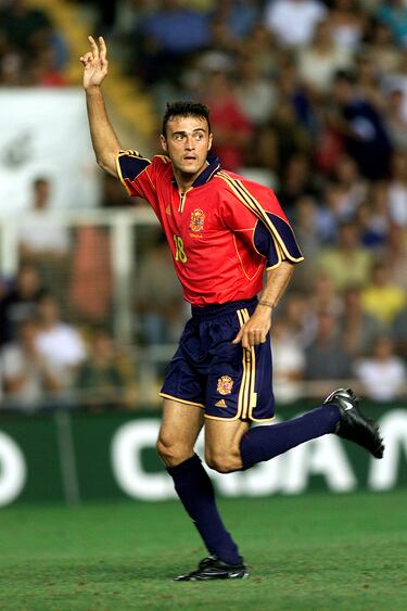 3 mundiales: 4 en 1994, 3 en 1998, 5 en 2002.