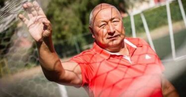 "Aránguiz no se va a achicar; no creo que se vaya a ir de la U"