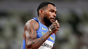 AMDEP1634. BOGOTÁ (COLOMBIA), 22/06/2022.- Fotografía de archivo del colombiano Anthony Zambrano compitiendo en las semifinales masculinas de 400m de atletismo durante los Juegos Olímpicos 2020, el 2 de agosto de 2021, en el Estadio Olímpico de Tokio (Japón). Los Juegos Bolivarianos de Valledupar marcarán el inicio del ciclo olímpico del colombiano Anthony Zambrano, un camino hacía París 2024 que el subcampeón de los 400 metros de Tokio 2020 busca arrancar con el pie derecho en su casa, ante el público de la región de la que es oriundo. EFE/Juan Ignacio Roncoroni/Archivo
