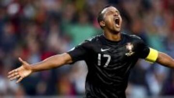 Nani celebra el segundo gol de Portugal ante Luxemburgo.