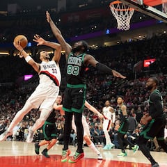 Los Celtics patinan en Oregón