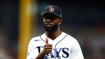 ST PETERSBURG, FL - JULY 4: Randy Arozarena #56 of the Tampa Bay Rays gives a thumbs-up to a fan between innings against the Philadelphia Phillies at Tropicana Field on July 4, 2023 in St Petersburg, Florida. Kevin Sabitus/Getty Images/AFP (Photo by Kevin Sabitus / GETTY IMAGES NORTH AMERICA / Getty Images via AFP)