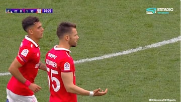 Esto no se ve nunca en el fútbol chileno: Kagelmacher recibe roja y no podrás adivinar el motivo