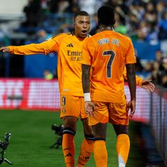 La dupla Vinicius - Mbappé ya da sus primeros pasos