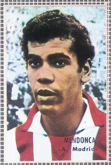Entre 1958 y 1967 jugó en el Atlético de Madrid, del que se fue al Barcelona, donde estuvo entre los años 1967 y 1969.