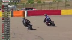 Penoso lo que pasó en Superbike: dos pilotos persiguiéndose a toda velocidad para pegarse