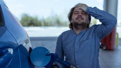 Beware Americans, these are the gas stations that are charging $1 more per gallon if you use a credit card: “I noticed a little box below”