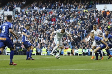 Benzema asiste a Cristiano en el 1-0.