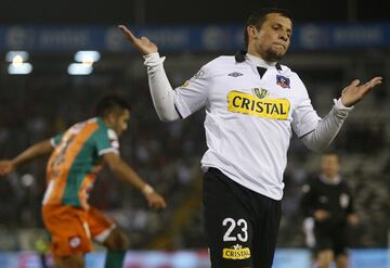 El argentino disputó los cuatro partidos en Copa Sudamericana. Dejó Macul el 2015 antes de partir a Catar, Brasil y Emiratos Árabes Unidos. Hoy defiende al Al-Ahli.